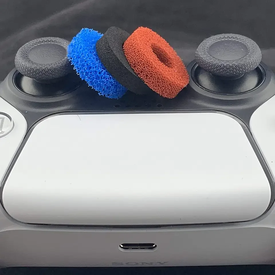 Precision Aim Assist Motion Control Rings for Analog Joysticks - Gallery Image 4