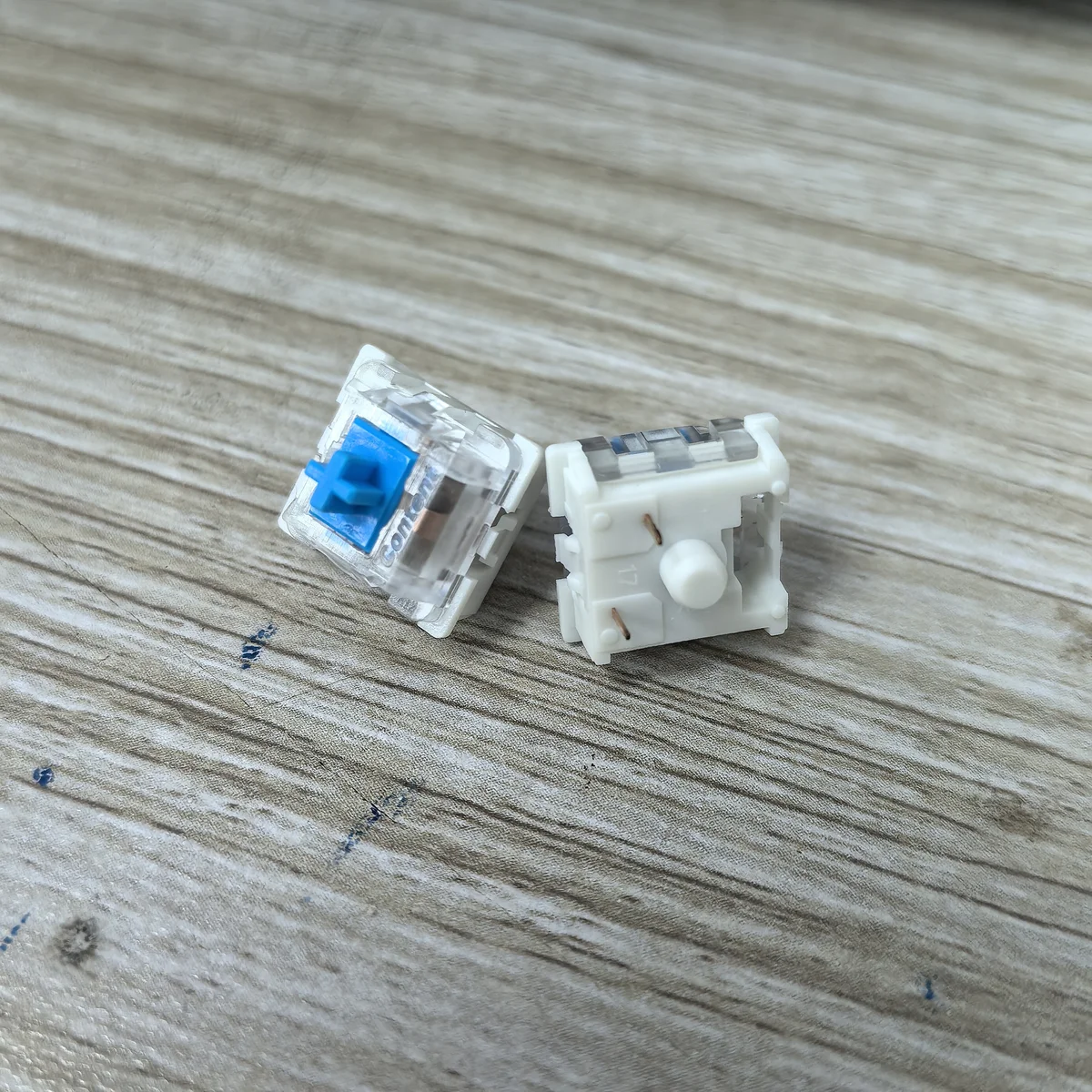 Wholesale Cross-Border KTT Blue Red Brown Mechanical Keyboard Switches Hot-Swappable Custom 3-Pin Cross Stem Switches - SKU Option 1